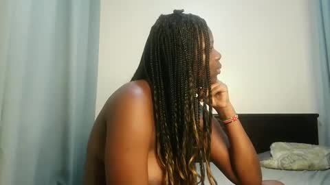 Lola online show from 11.29.25