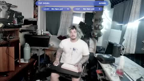 Snapshot of kinkybiguy14 chatting on 11.01.25 Kinky Cassie online show from 11.01.25