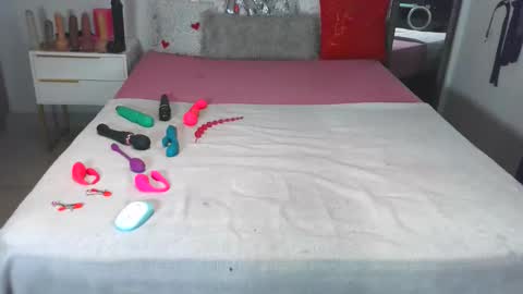 KinyBunz online show from 11.19.25