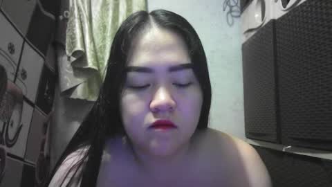 Snapshot of kinkyhotcumm chatting on 10.13.25 KAREN online show from 10.13.25