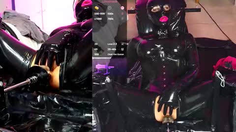 Snapshot of kinkyjessica_xd chatting on 10.27.25 JessicaXD online show from 10.27.25