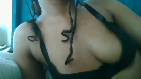 Snapshot of kinkykyrra chatting on 01.15.25 kinkykyrra online show from 01.15.25