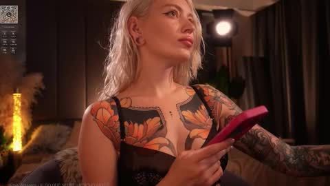kinkylina_ online show from 10.11.25