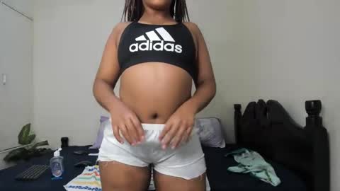 Snapshot of kinkylyla chatting on 01.01.25 Kinky online show from 01.01.25