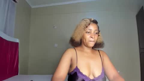 Kinky online show from 04.12.26