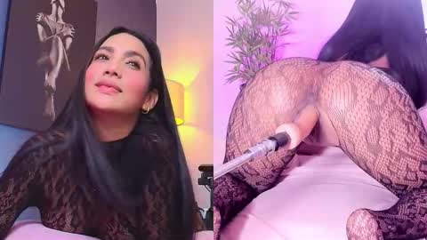 Snapshot of kinkymindy_ chatting on 11.17.25 Mindy online show from 11.17.25