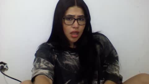 Snapshot of kion_and_valu chatting on 09.19.25 kion_and_valu online show from 09.19.25