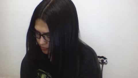 Snapshot of kion_and_valu chatting on 10.10.25 kion_and_valu online show from 10.10.25