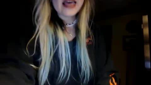 Snapshot of kipsy420 chatting on 09.18.25 Kipsy Rose online show from 09.18.25