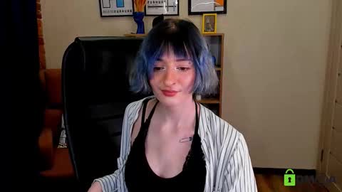 Snapshot of kira__cutie chatting on 01.31.26 Kira online show from 01.31.26