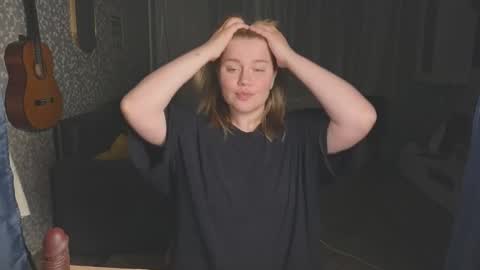 Snapshot of kira_citro chatting on 09.26.25 Kira NEXT STREAM December 4 5pm CET 11am EST online show from 09.26.25