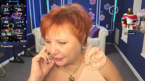 Kira Kennet online show from 09.24.25