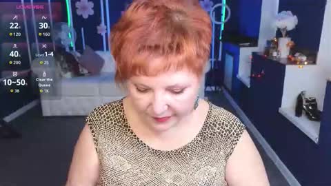 Kira Kennet online show from 10.10.25