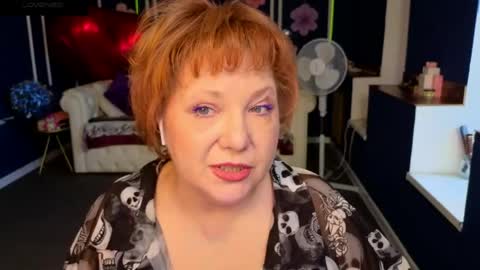 Kira Kennet online show from 05.29.26