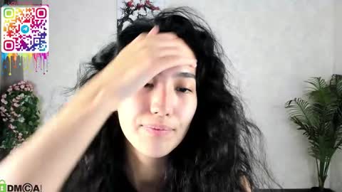 Snapshot of kira_lilian chatting on 09.23.25 Aura online show from 09.23.25