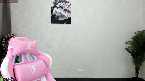 Aura online show from 11.05.25