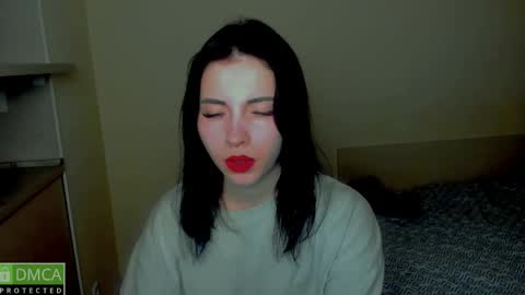 Snapshot of kira_mooon chatting on 01.20.25 Kira online show from 01.20.25