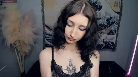 Kira online show from 12.20.25