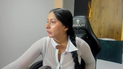 K I R A online show from 04.08.26