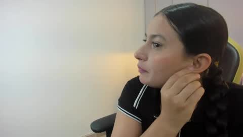 K I R A online show from 04.13.26