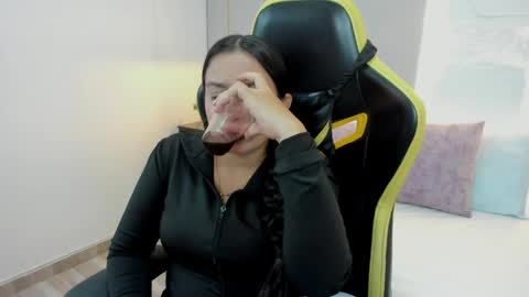 K I R A online show from 04.14.26