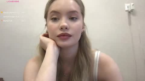 Kira online show from 04.14.26