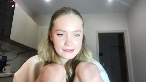 Kira online show from 04.15.26