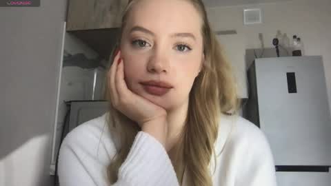 Kira online show from 04.19.26