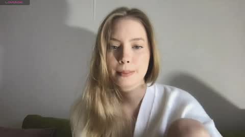 Kira online show from 04.20.26