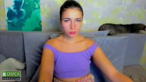 Snapshot of kiraa_sunny chatting on 11.15.25 kiraa sunny online show from 11.15.25