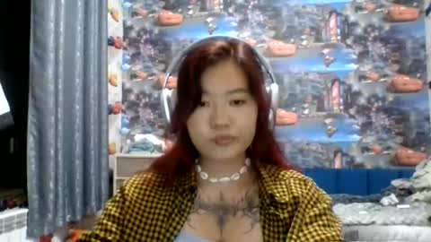 Snapshot of kiradrip chatting on 09.21.25 Kira online show from 09.21.25