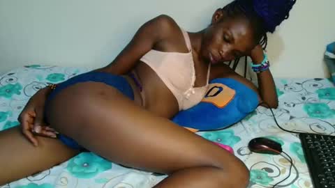 Snapshot of kirah_hot chatting on 02.13.26 kirah_hot online show from 02.13.26