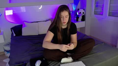 Snapshot of kiralimme_ chatting on 02.23.26 Kira online show from 02.23.26