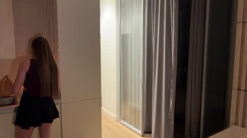 Kira online show from 10.21.25