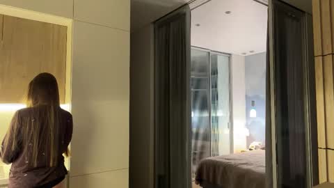 Kira online show from 01.12.26