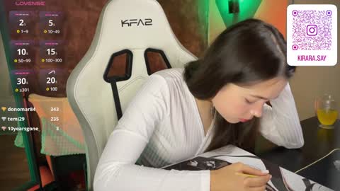 Snapshot of kirarasay chatting on 01.17.25 Kira online show from 01.17.25