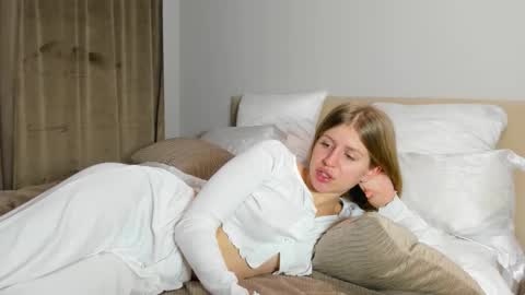 Snapshot of kirraa_ chatting on 11.24.25 Kira online show from 11.24.25