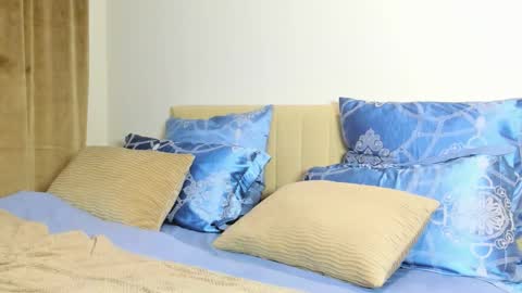 Kira online show from 02.10.26