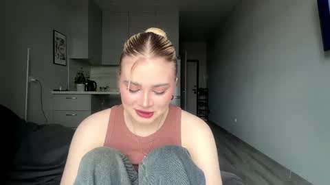 Kira online show from 04.15.26