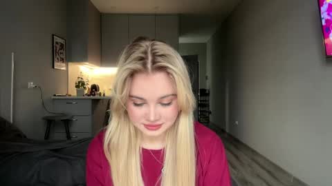 Kira online show from 04.18.26