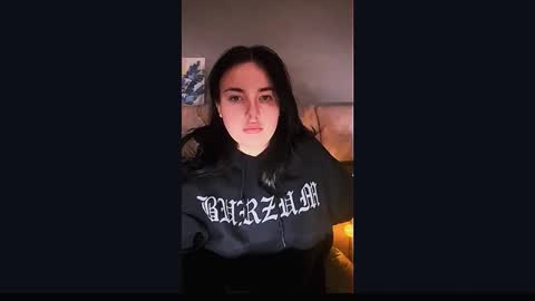 Kira online show from 10.21.25