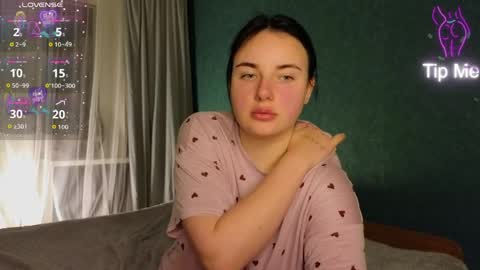 Kira online show from 04.08.26