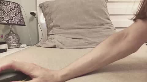 Wet Girl online show from 12.04.25