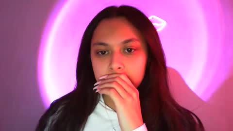 Snapshot of kiss_ameliaa chatting on 02.18.25 kiss_ameliaa online show from 02.18.25