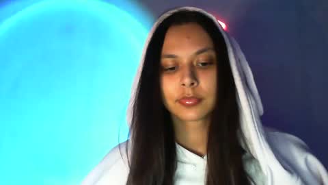 Snapshot of kiss_ameliaa chatting on 02.18.25 kiss_ameliaa online show from 02.18.25