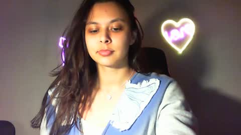 Snapshot of kiss_ameliaa chatting on 02.20.25 kiss_ameliaa online show from 02.20.25