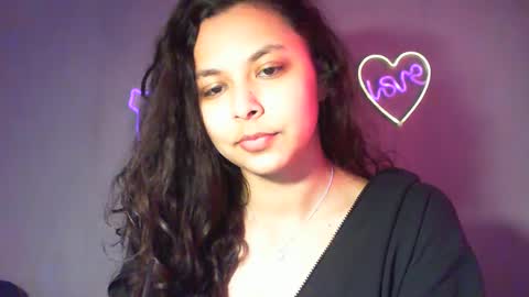 Snapshot of kiss_ameliaa chatting on 02.25.25 kiss_ameliaa online show from 02.25.25