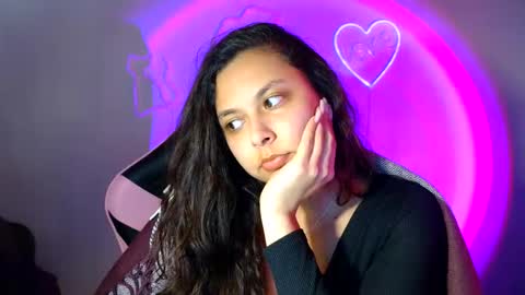 Snapshot of kiss_ameliaa chatting on 02.28.25 kiss_ameliaa online show from 02.28.25