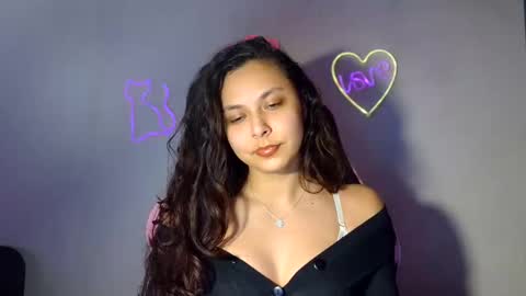 Snapshot of kiss_ameliaa chatting on 02.28.25 kiss_ameliaa online show from 02.28.25