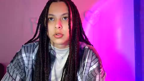 Snapshot of kiss_ameliaa chatting on 03.06.25 kiss_ameliaa online show from 03.06.25